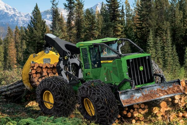 848L Skidder com Garra